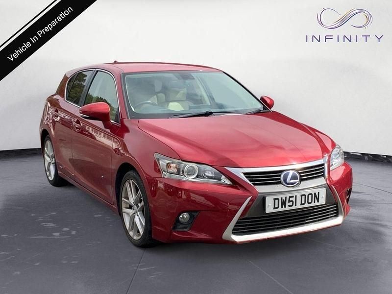 Red Used 2014 Lexus CT200h Luxury Line Hatchback | £11,449 (Fair price) - Image 1/4