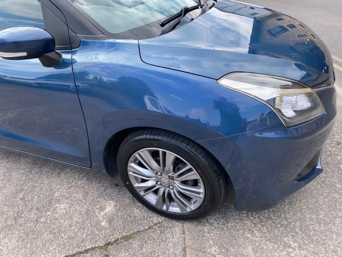 Usado Suzuki Baleno SZ5 111 CV (81 kW) 2016 Azul Utilitario