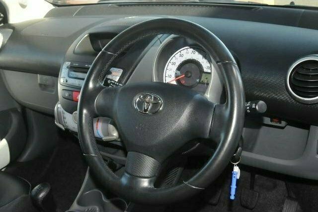 Used Toyota Aygo 67 HP (49 kW) 2008 Hatchback