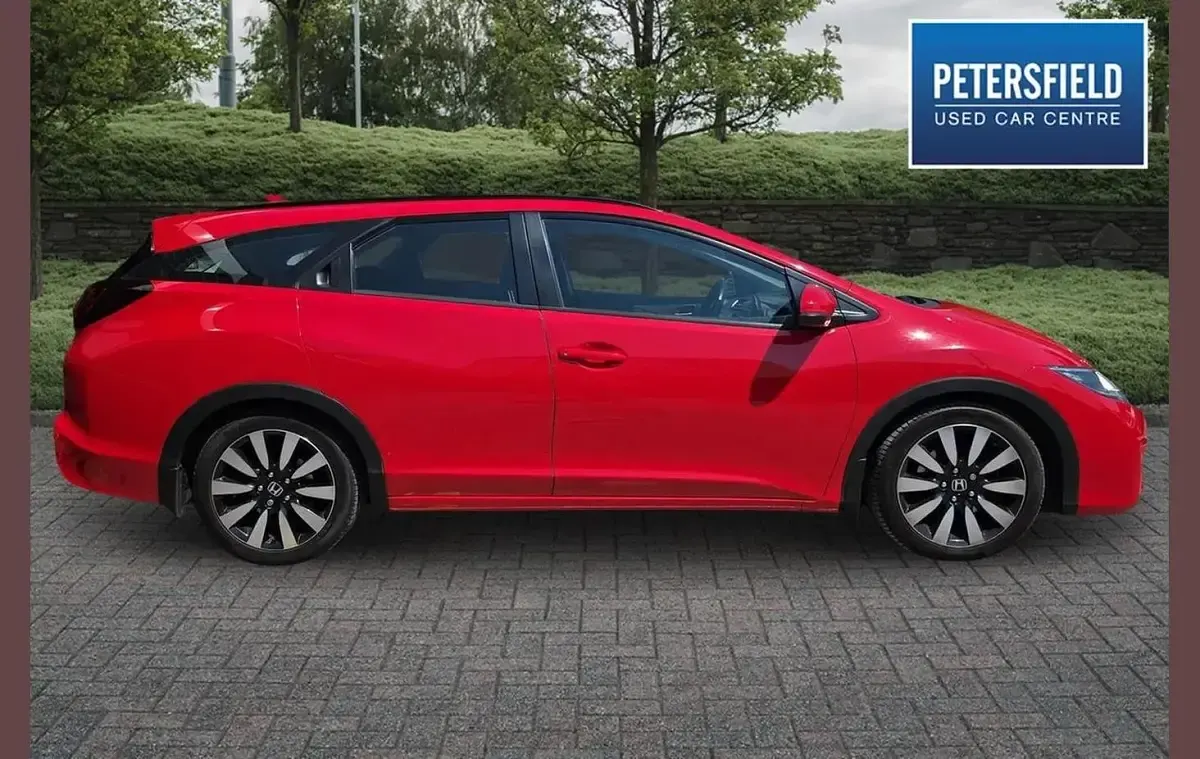 Used Honda Civic SE Plus 139 HP (102 kW) 2017 Red Estate