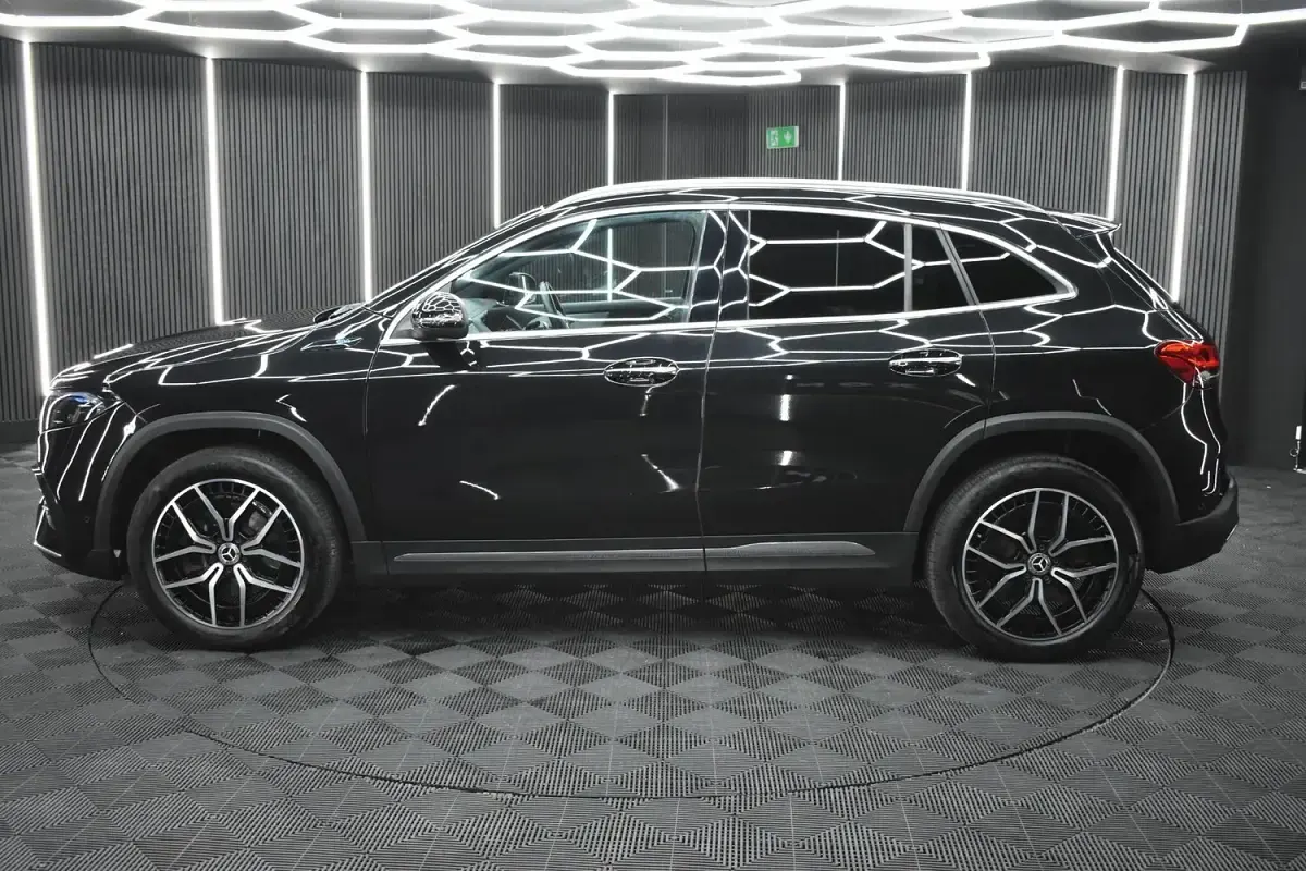 Used Mercedes EQA250 AMG Line Premium 139 kW (190 HP) 2021 Black SUV