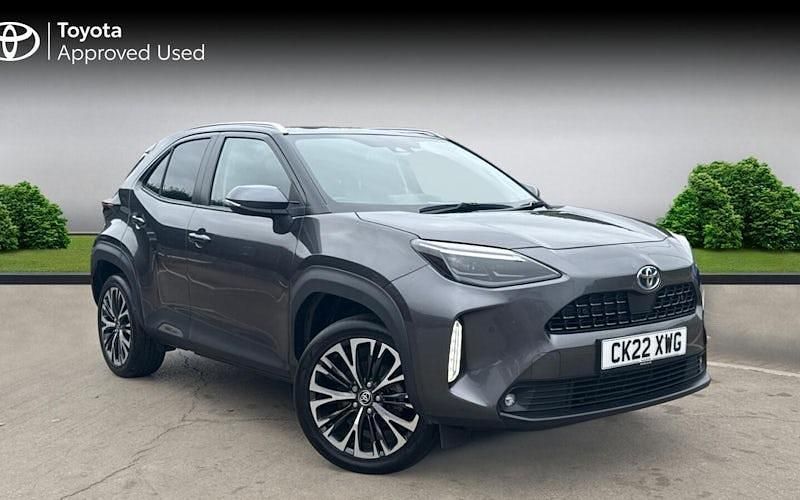 Used 2024 Toyota Yaris Hybrid Estate | £19,511 (Fair price) - Image 1/4