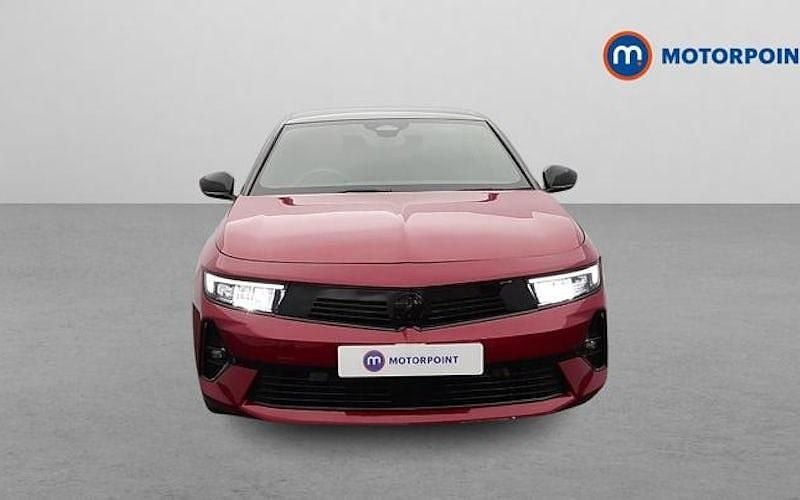Used Vauxhall Astra GS Line 181 HP (133 kW) 2022 Red Hatchback