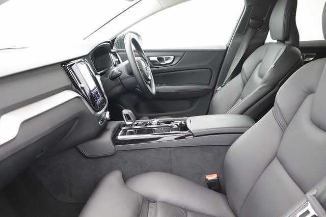 Used Volvo V60 Ultimate 249 HP (183 kW) 2023 Estate