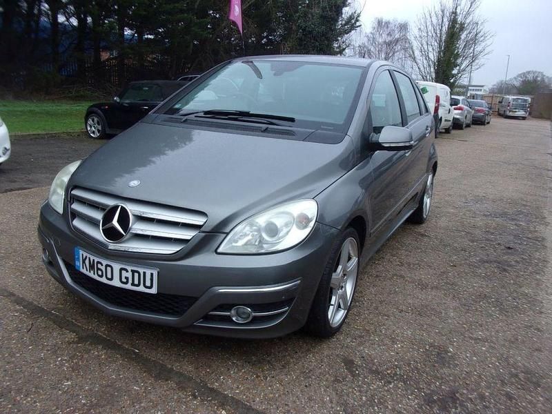Used Mercedes B180 2011 Grey MPV