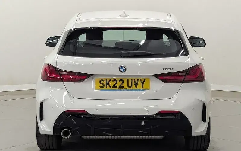 Used BMW 118 M Sport 136 HP (100 kW) 2022 Alpine white Hatchback
