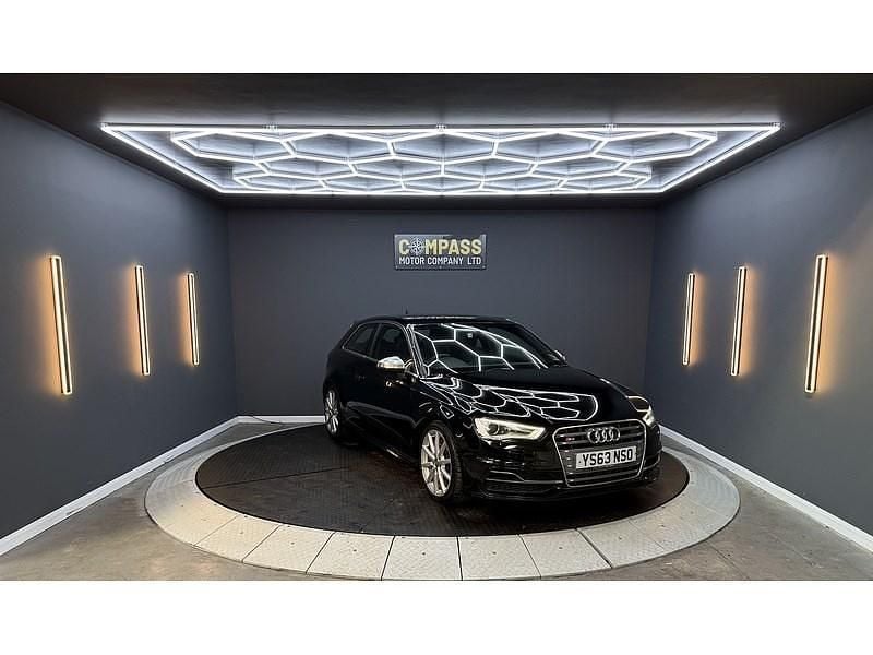 Begagnad Audi S3 Sportback Advanced 300 HK (220 kW) 2013 Svart Halvkombi