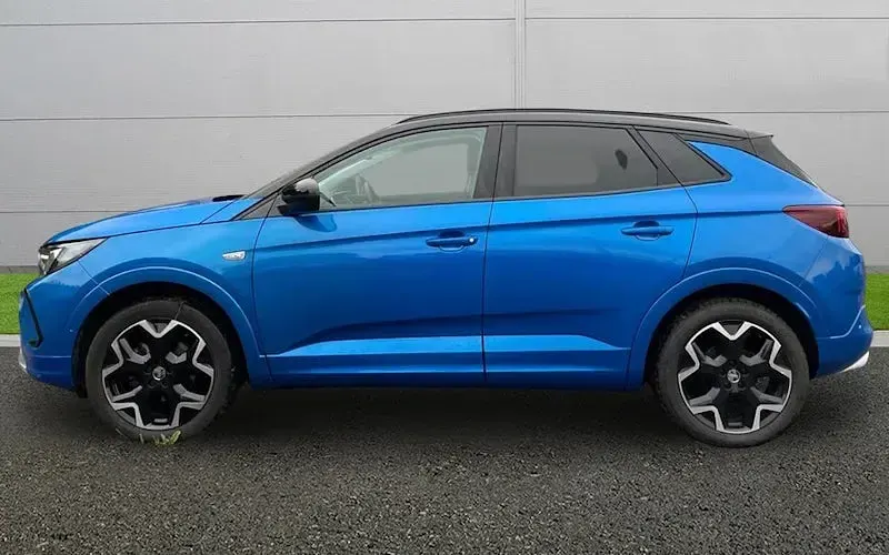 Used Vauxhall Grandland X Ultimate 131 HP (96 kW) 2023 Blue SUV