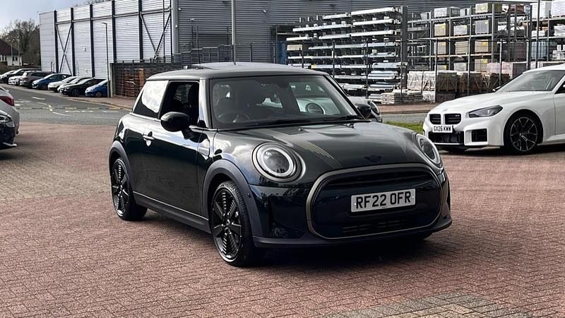 Used Mini Cooper Hatch 134 HP (98 kW) 2022 Green Hatchback