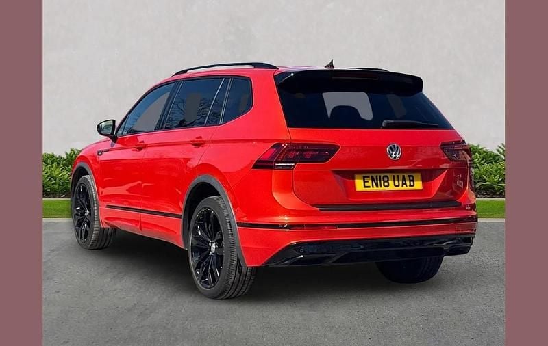 Used VW Tiguan Allspace R-line 150 HP (110 kW) 2018 Orange SUV