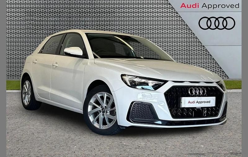 Used Audi A1 Sport 113 HP (83 kW) 2020 White SUV