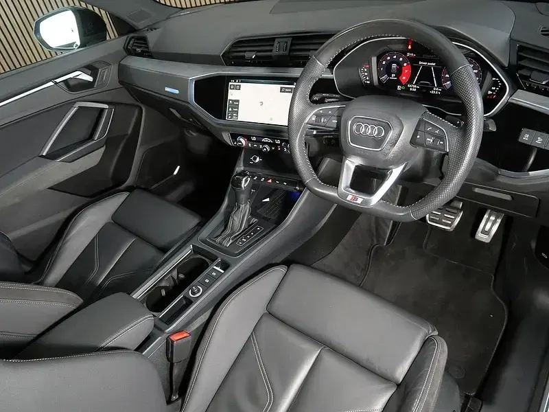 Used Audi Q3 Comfort 150 HP (110 kW) 2019 Blue SUV