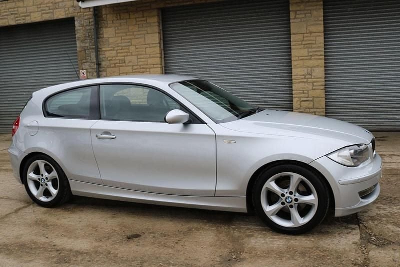 Used BMW 118 2007 Silver Hatchback