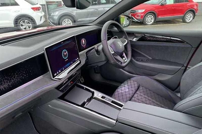 Used VW Passat 150 HP (110 kW) 2025 Estate