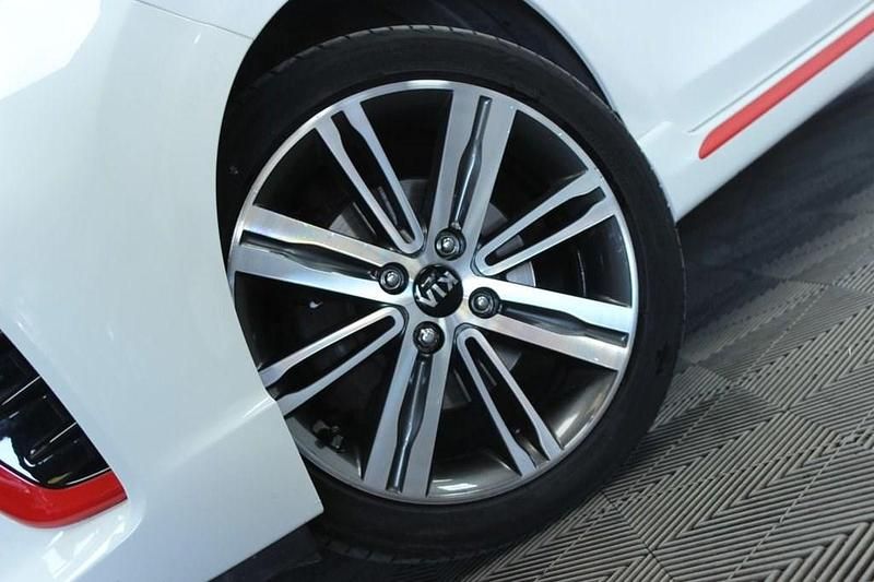 Used Kia Picanto GT-Line S 83 HP (61 kW) 2020 White Hatchback