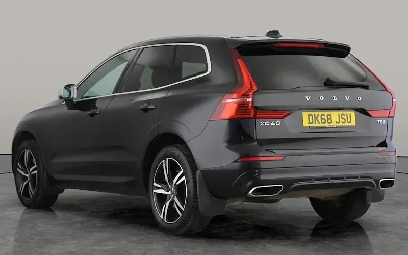 Used Volvo XC60 R-Design 250 HP (183 kW) 2018 Black SUV