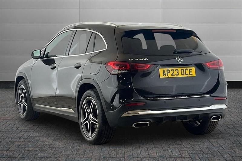 Used Mercedes GLA200 Executive 163 HP (119 kW) 2023 Black SUV