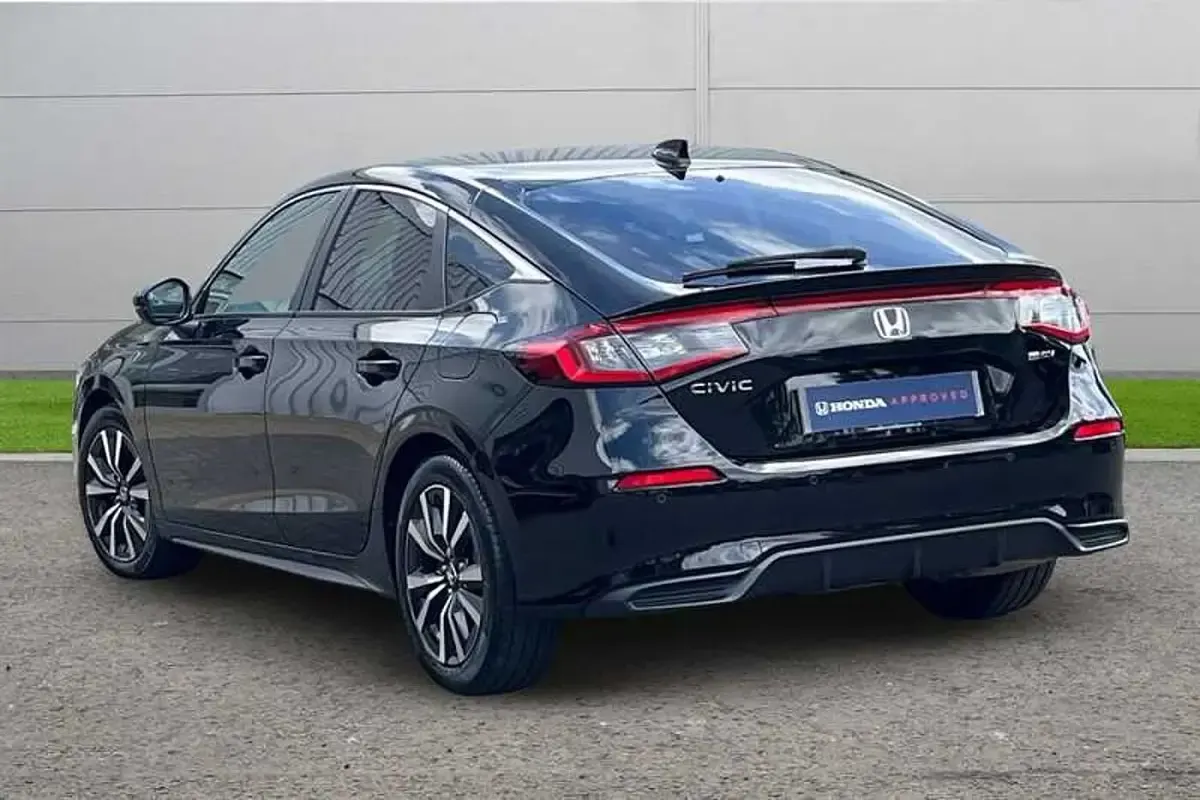 Used Honda Civic Elegance 143 HP (105 kW) 2024 Crystal black
