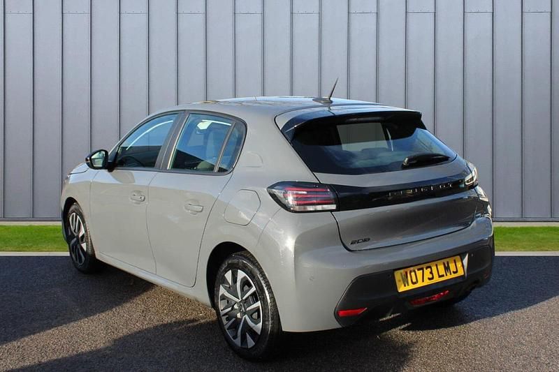 Used Peugeot 208 Active 99 HP (72 kW) 2024 Grey Hatchback