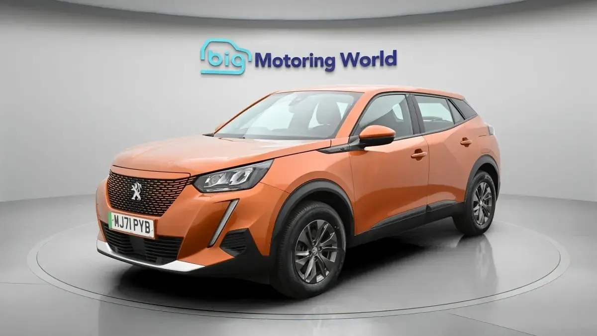 Używany Peugeot e-2008 Active Premium 98 kW (134 KM) 2021 SUV