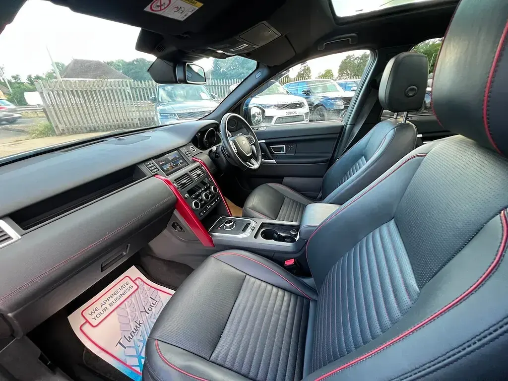 Used Land Rover Discovery Sport HSE Dynamic 240 HP (176 kW) 2018 Black SUV