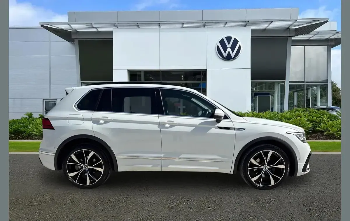 Used VW Tiguan R-line 150 HP (110 kW) 2023 White SUV