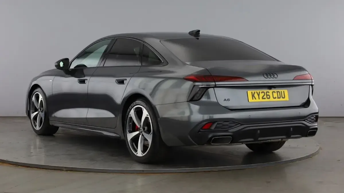 Novo Audi A6 S-Line 200 HP (147 kW) 2026 Cinzento Sedan