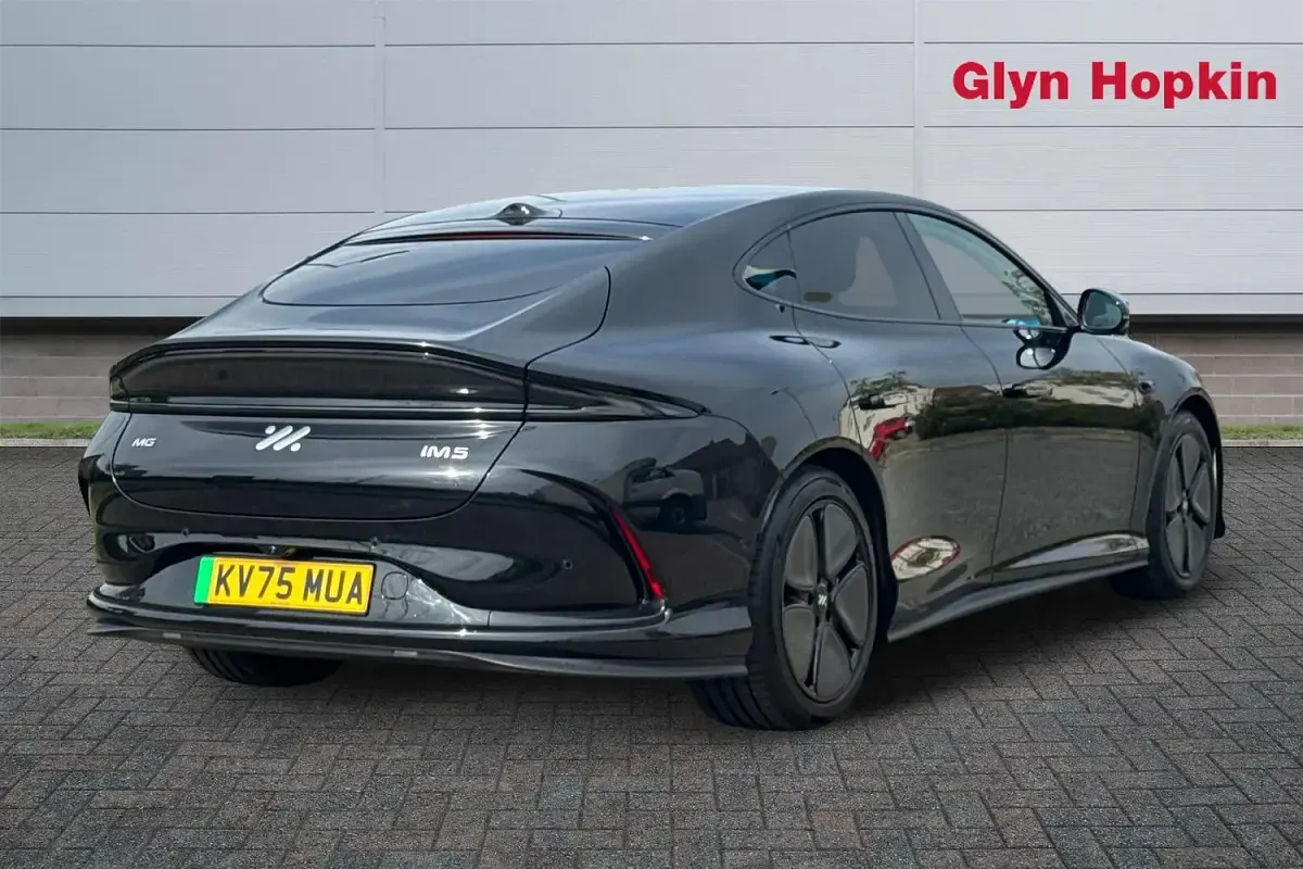 New MG IM5 300 kW (408 HP) 2025 Black Hatchback