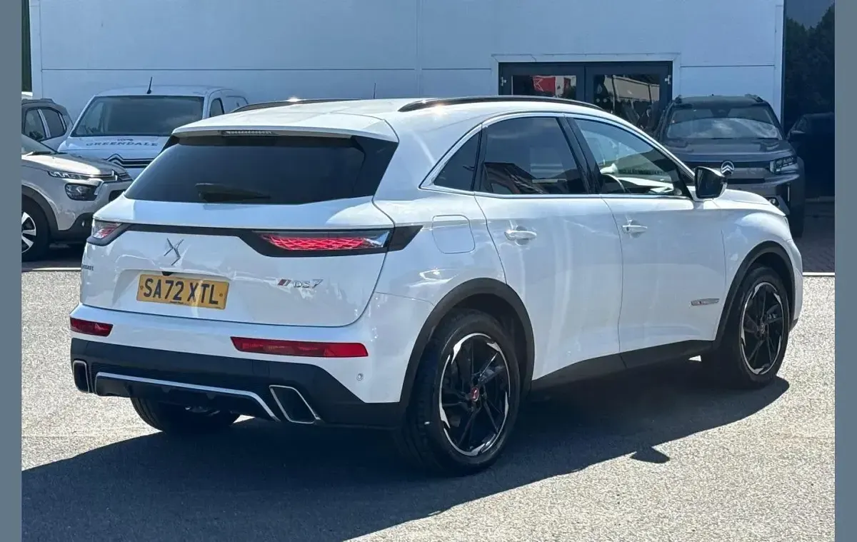 Used DS Automobiles DS7 Crossback Performance Line Plus 225 HP (165 kW) 2022 White SUV