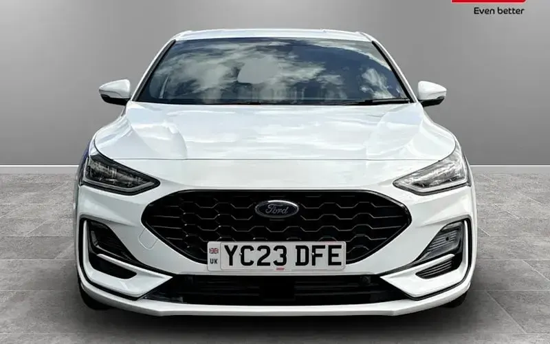 Used Ford Focus ST-Line 125 HP (91 kW) 2023 White Hatchback