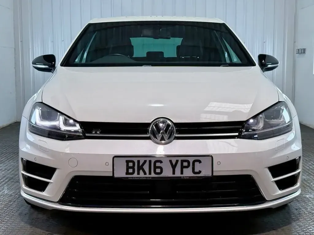 Used VW Golf VII R 2016 White Hatchback