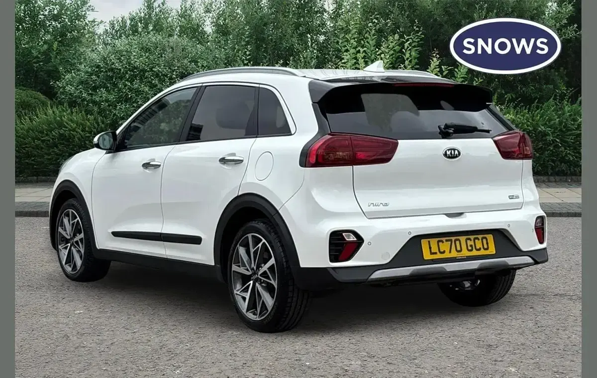 Used Kia Niro 141 HP (103 kW) 2020 White pearl SUV