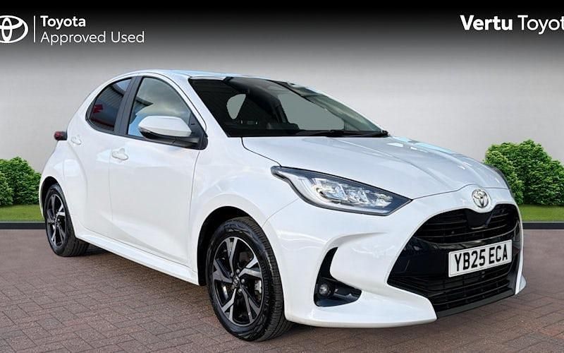 Used Toyota Yaris Hybrid Design 116 HP (85 kW) 2026 Hatchback