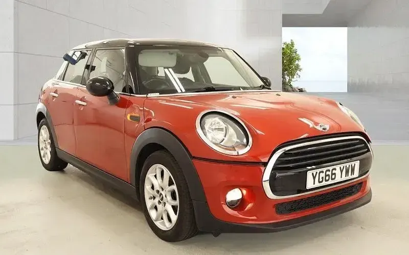 Used Mini Cooper Hatch 136 HP (100 kW) 2016 Hatchback