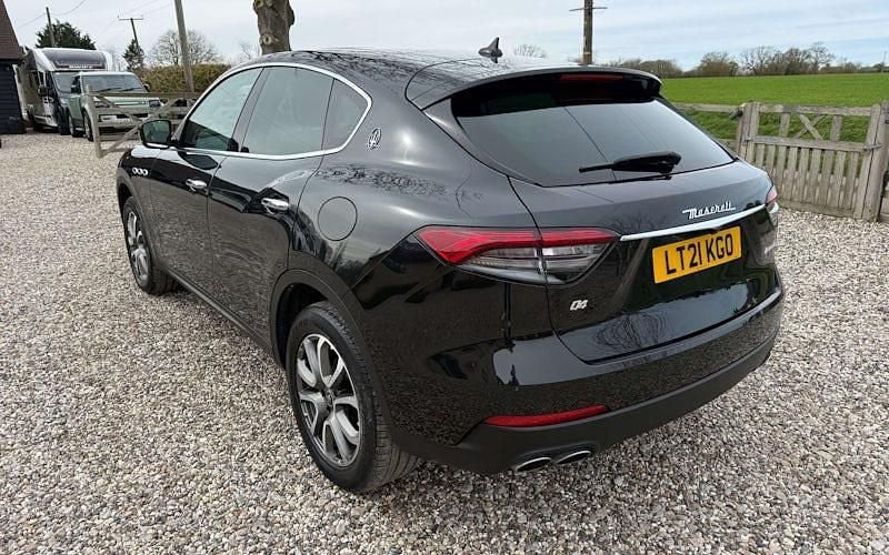 Used Maserati Levante 350 HP (257 kW) 2021 Black SUV