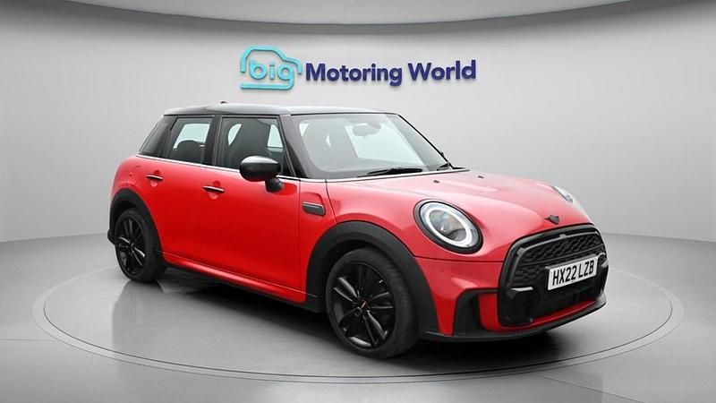 Used Mini Cooper Hatch 136 HP (100 kW) 2022 Red Hatchback