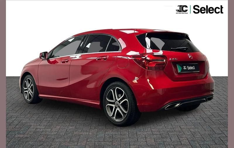 Used Mercedes A160 Sport Edition 147 HP (108 kW) 2018 Red Hatchback