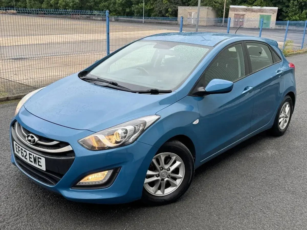 Used Hyundai i30 Active 110 HP (80 kW) 2012 Blue Hatchback