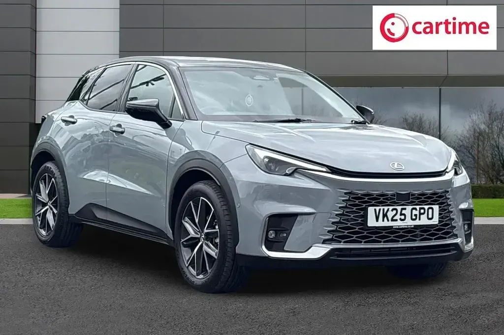 Used Lexus LBX 136 HP (100 kW) 2025 SUV