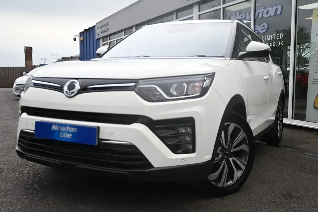 Used SsangYong Tivoli 136 HP (100 kW) 2021 White SUV