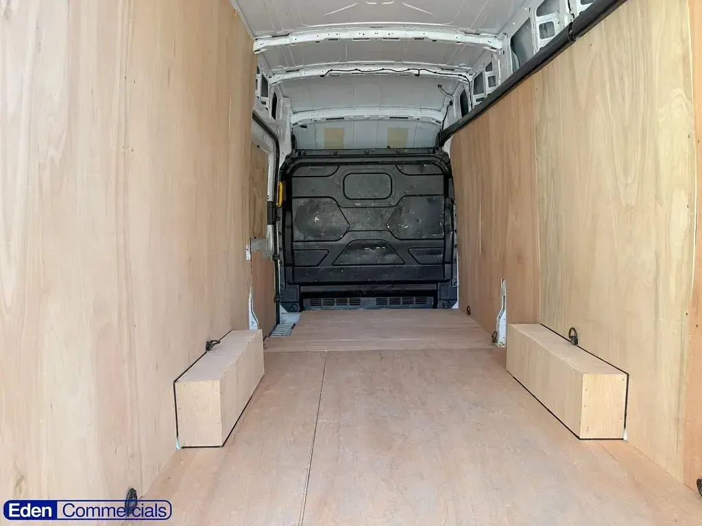 Used Ford Transit S 130 HP (95 kW) 2023 White Van