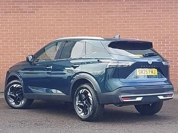 Used Nissan Qashqai N-Connecta 140 HP (102 kW) 2025 Green SUV