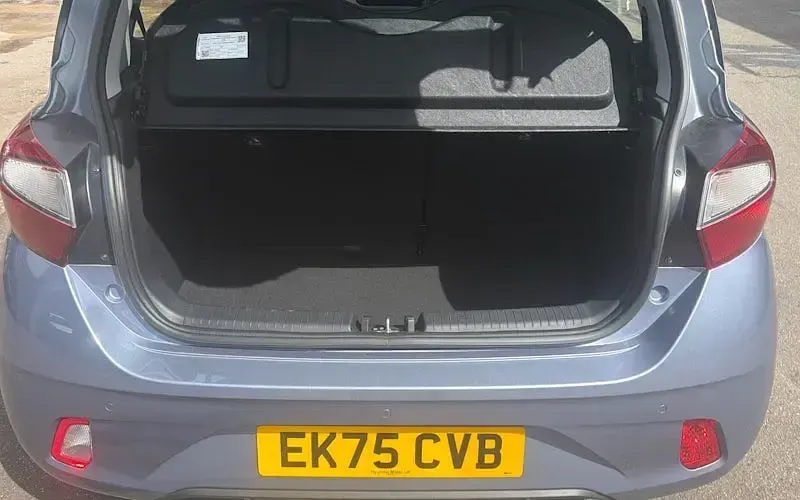 Used Hyundai i10 Advanced 63 HP (46 kW) 2025 Blue Hatchback