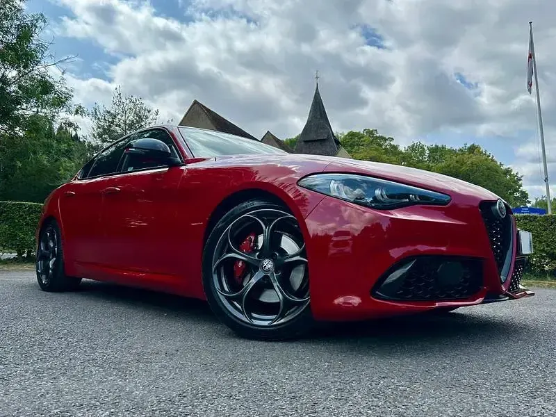Used Alfa Romeo Giulia Saloon 280 HP (205 kW) 2025 Red Sedan