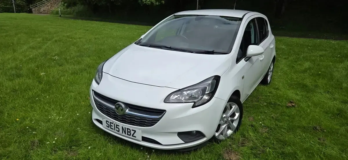 Used Vauxhall Corsa Excite 2015 White Hatchback