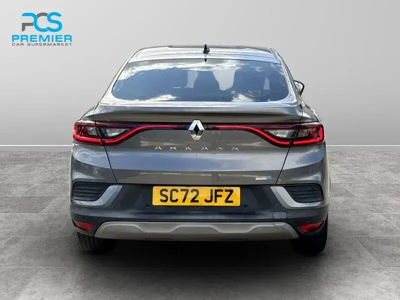 Used Renault Arkana Version S 142 HP (104 kW) 2022 Metallic grey SUV