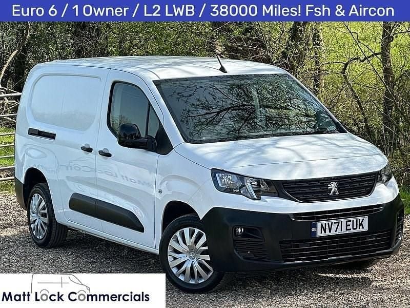 Used Peugeot Partner Premium 131 HP (96 kW) 2021 White MPV