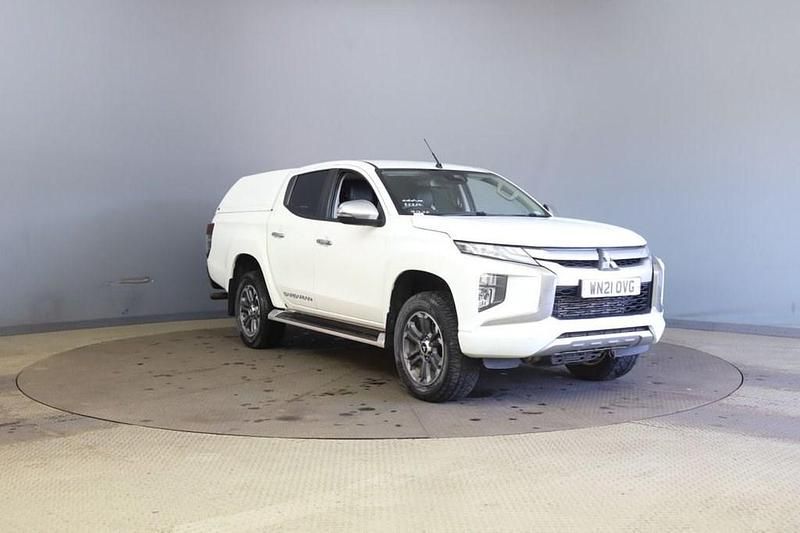 White Used 2021 Mitsubishi L200 Pickup | £14,750 (Fair price) - Image 1/4