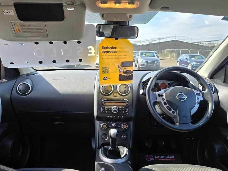 Used Nissan Qashqai Acenta 115 HP (84 kW) 2008 Beige SUV