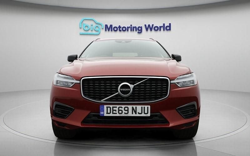 Used Volvo XC60 R-Design 390 HP (286 kW) 2019 Red SUV